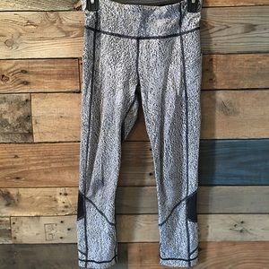Lululemon capri leggings SIZE 4